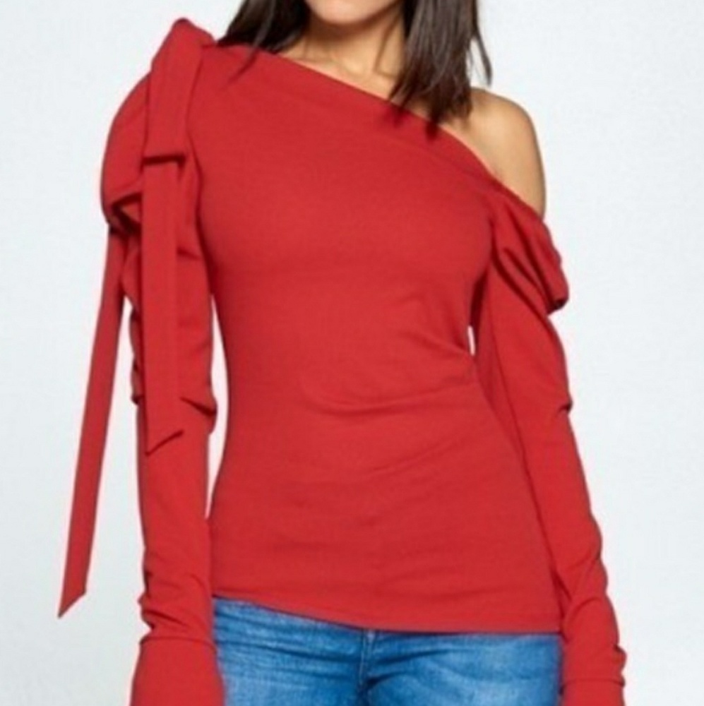 Red bow women's shirt